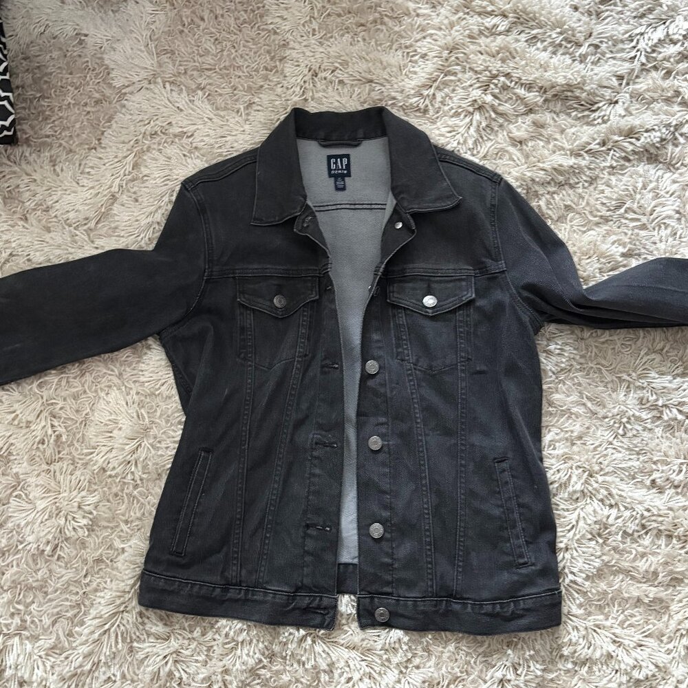 Gap Jean Jacket in faded black